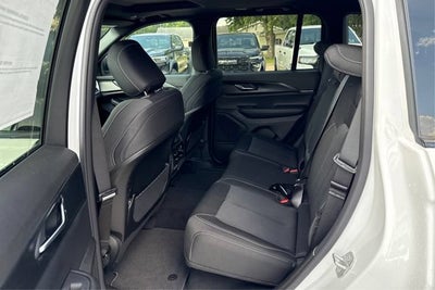 2026 Jeep Grand Cherokee GRAND CHEROKEE LAREDO X 4X4