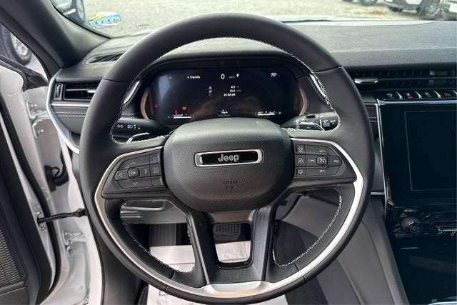 2026 Jeep Grand Cherokee GRAND CHEROKEE LAREDO X 4X4