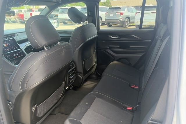 2026 Jeep Grand Cherokee GRAND CHEROKEE LAREDO X 4X4