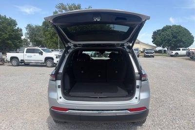 2026 Jeep Grand Cherokee GRAND CHEROKEE LAREDO X 4X4