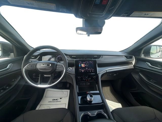 2026 Jeep Grand Cherokee GRAND CHEROKEE LAREDO X 4X4