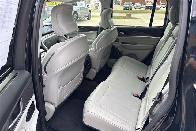 2022 Jeep Grand Cherokee Overland 4x4