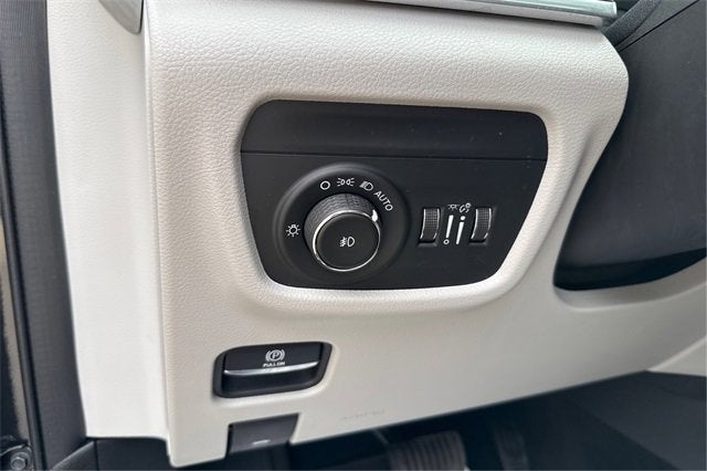 2022 Jeep Grand Cherokee Overland 4x4