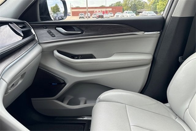 2022 Jeep Grand Cherokee Overland 4x4