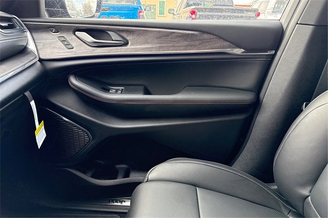 2025 Jeep Grand Cherokee GRAND CHEROKEE L OVERLAND 4X4