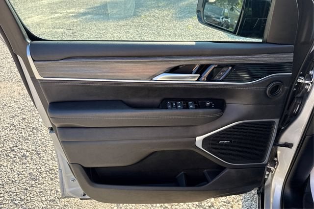2024 Jeep Wagoneer L Series III 4x4