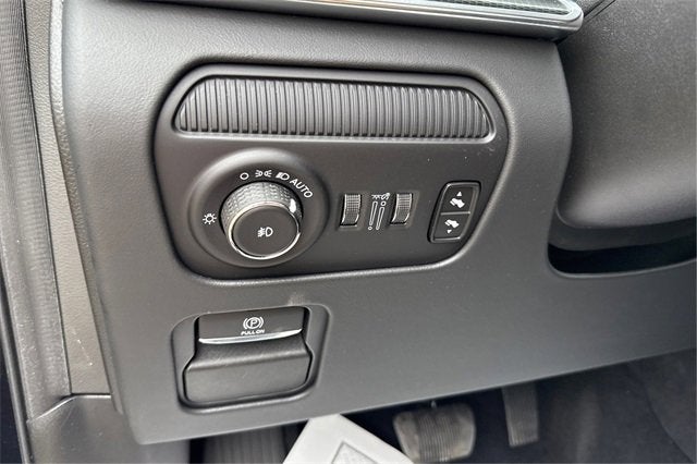 2025 Jeep Grand Wagoneer L Series III Obsidian 4x4