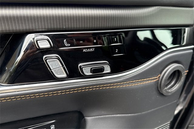 2025 Jeep Grand Wagoneer L Series III Obsidian 4x4