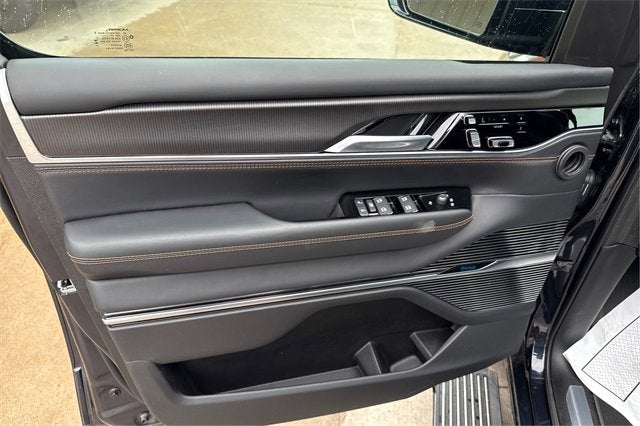 2025 Jeep Grand Wagoneer L Series III Obsidian 4x4