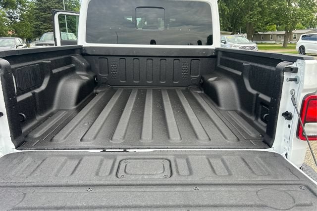 2026 Jeep Gladiator GLADIATOR SAHARA 4X4