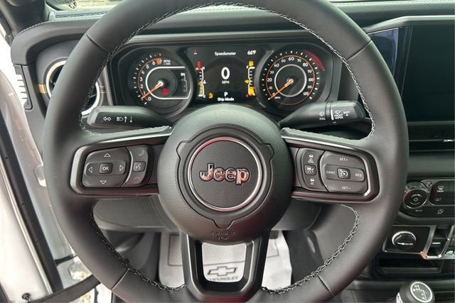 2026 Jeep Gladiator GLADIATOR SAHARA 4X4
