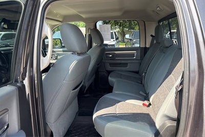 2017 RAM 1500 Big Horn Crew Cab 4x4 5'7' Box