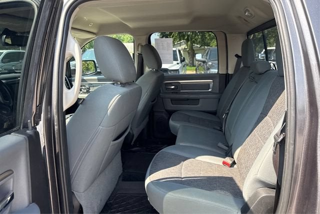 2017 RAM 1500 Big Horn Crew Cab 4x4 5'7' Box