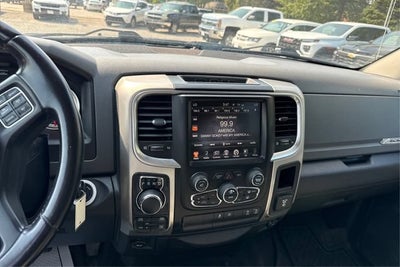 2017 RAM 1500 Big Horn Crew Cab 4x4 5'7' Box