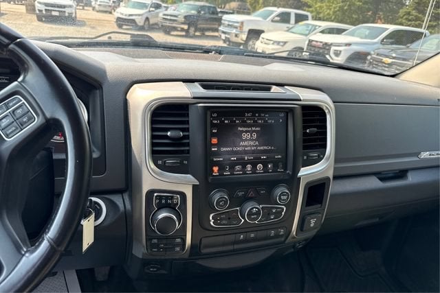 2017 RAM 1500 Big Horn Crew Cab 4x4 5'7' Box
