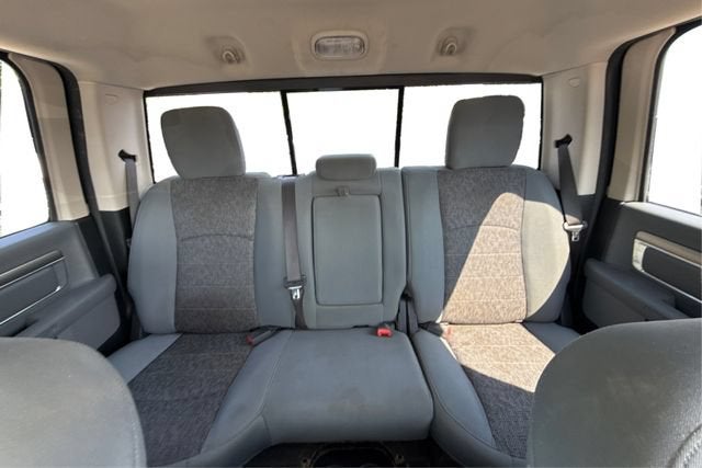 2017 RAM 1500 Big Horn Crew Cab 4x4 5'7' Box