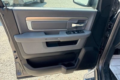 2017 RAM 1500 Big Horn Crew Cab 4x4 5'7' Box
