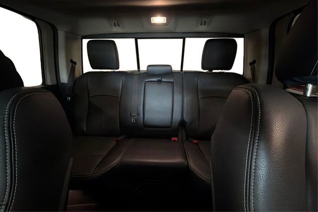 2018 RAM 1500 Laramie Crew Cab 4x4 5'7' Box