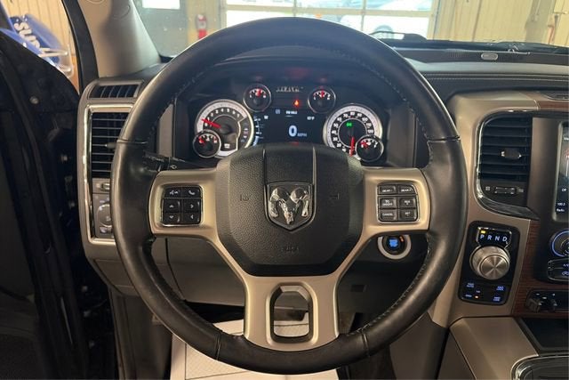 2018 RAM 1500 Laramie Crew Cab 4x4 5'7' Box