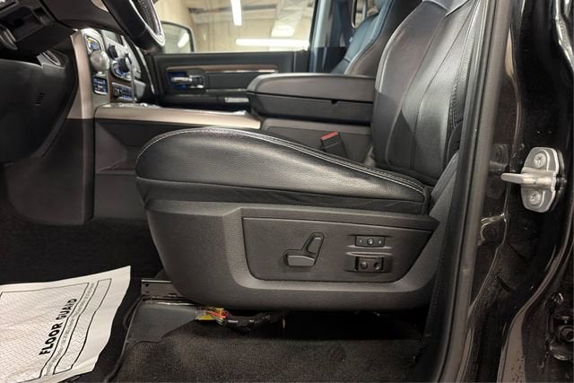 2018 RAM 1500 Laramie Crew Cab 4x4 5'7' Box