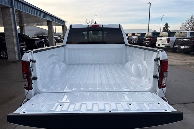 2022 RAM 1500 Big Horn Quad Cab 4x4 6'4' Box