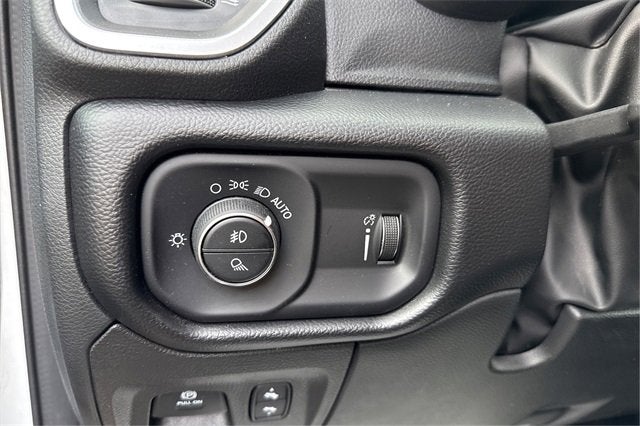 2022 RAM 1500 Big Horn Quad Cab 4x4 6'4' Box