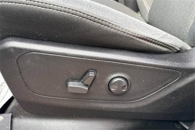 2022 RAM 1500 Big Horn Quad Cab 4x4 6'4' Box