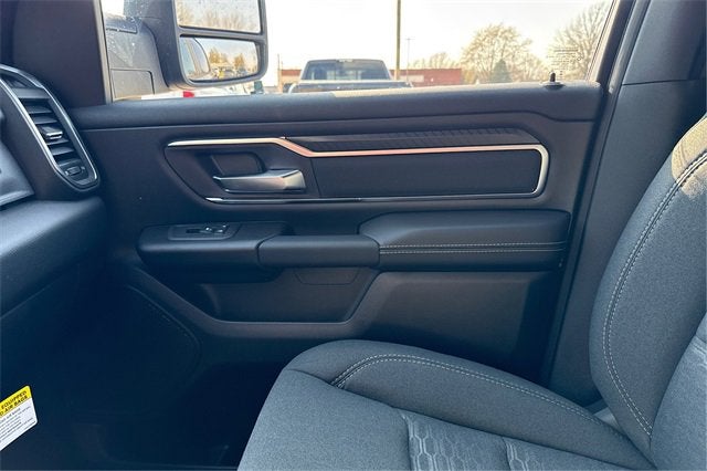 2025 RAM Ram 1500 RAM 1500 BIG HORN CREW CAB 4X4 5'7' BOX