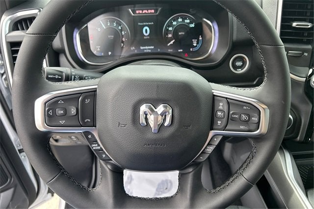 2025 RAM Ram 1500 RAM 1500 BIG HORN CREW CAB 4X4 5'7' BOX