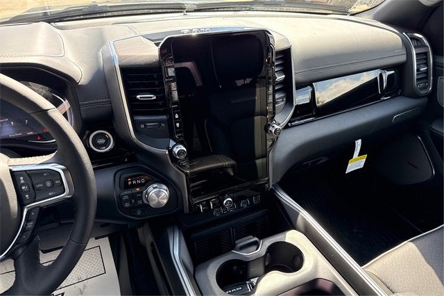 2025 RAM Ram 1500 RAM 1500 LARAMIE CREW CAB 4X4 5'7' BOX