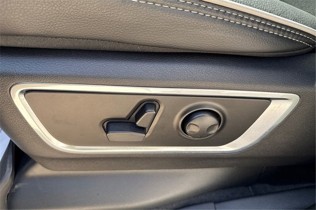 2025 RAM Ram 1500 RAM 1500 LARAMIE CREW CAB 4X4 5'7' BOX