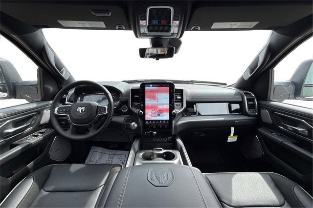 2025 RAM Ram 1500 RAM 1500 LARAMIE CREW CAB 4X4 5'7' BOX