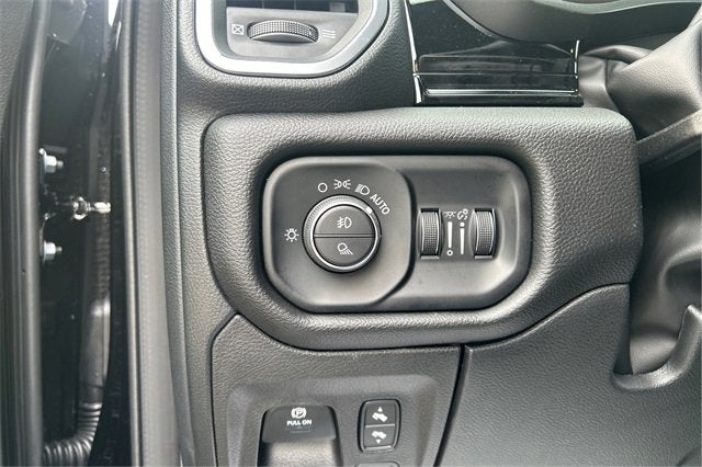 2025 RAM Ram 1500 RAM 1500 LARAMIE CREW CAB 4X4 5'7' BOX