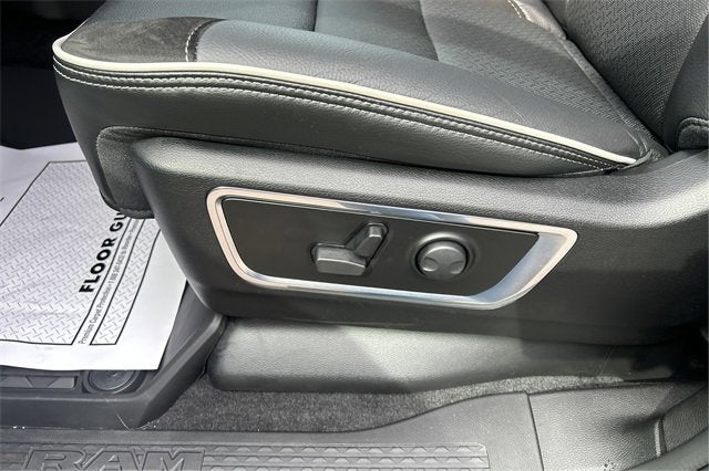 2025 RAM Ram 1500 RAM 1500 LARAMIE CREW CAB 4X4 5'7' BOX