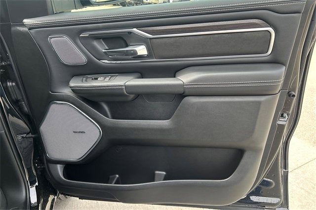 2025 RAM Ram 1500 RAM 1500 LARAMIE CREW CAB 4X4 5'7' BOX