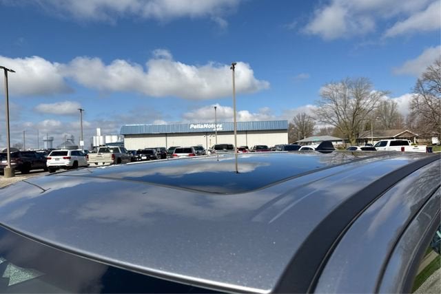 2022 RAM 1500 Laramie Crew Cab 4x4 5'7' Box