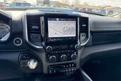 2022 RAM 1500 Laramie Crew Cab 4x4 5'7' Box