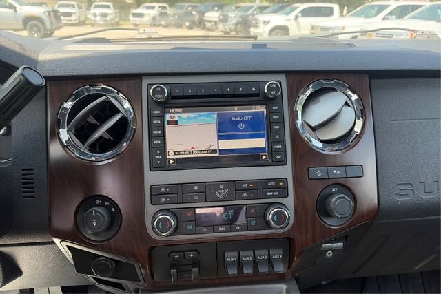 2011 Ford Super Duty F-350 SRW Lariat