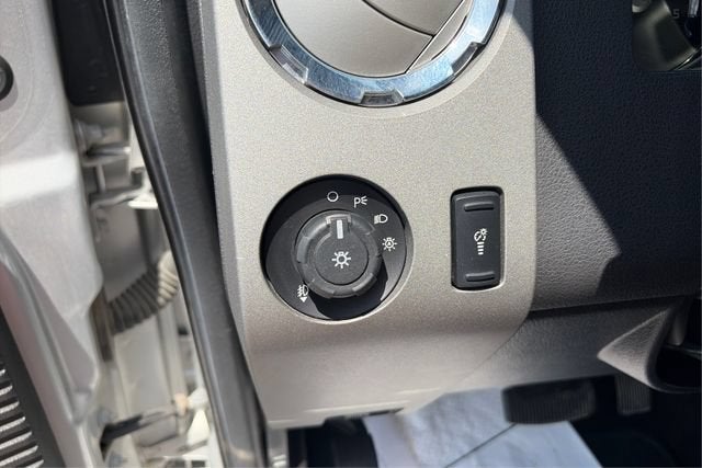 2011 Ford Super Duty F-350 SRW Lariat