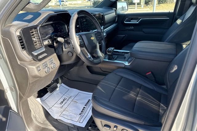 2025 Chevrolet Silverado 1500 4WD Crew Cab Short Bed High Country