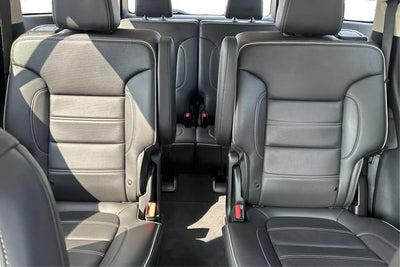 2023 GMC Acadia AWD Denali