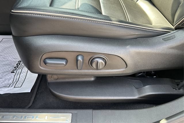 2023 GMC Acadia AWD Denali