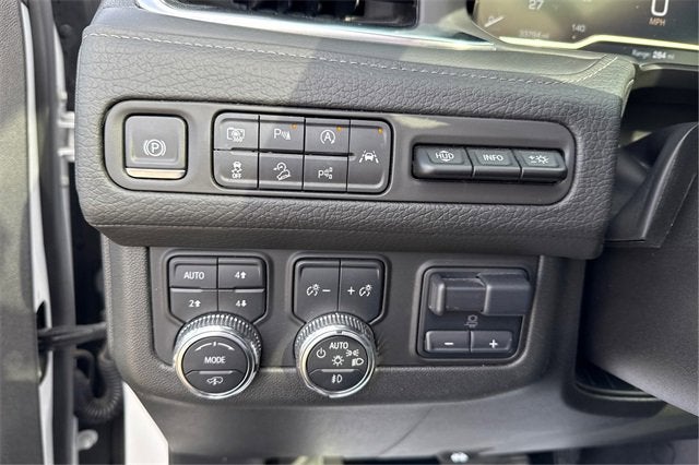 2023 GMC Yukon 4WD Denali