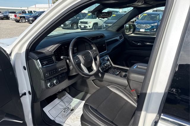2022 GMC Yukon 4WD Denali