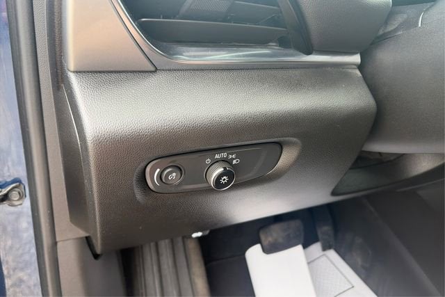 2022 Chevrolet Traverse AWD LT Cloth