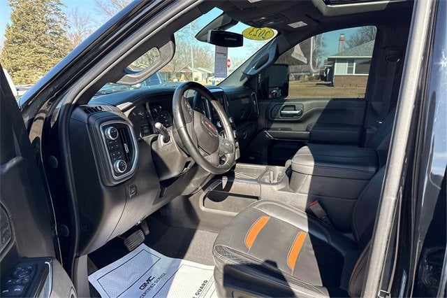 2023 GMC Sierra 2500HD 4WD Crew Cab Standard Bed AT4