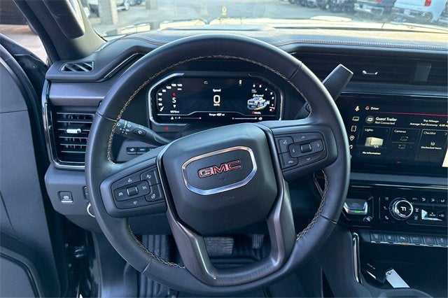 2025 GMC Sierra 2500HD 4WD Crew Cab Standard Bed AT4