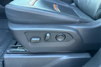 2025 GMC Sierra 2500HD 4WD Crew Cab Standard Bed AT4