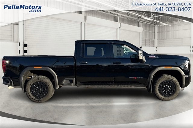 2025 GMC Sierra 2500HD 4WD Crew Cab Standard Bed AT4