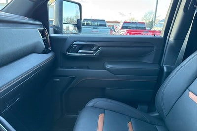 2025 GMC Sierra 2500HD 4WD Crew Cab Standard Bed AT4